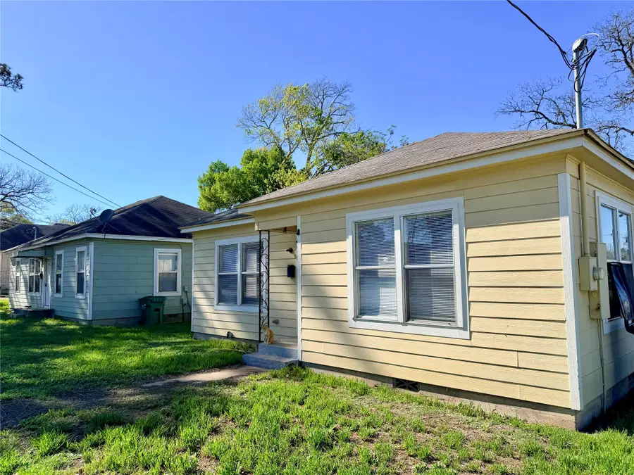500 W Third Street, Brenham, TX 77833 - #2