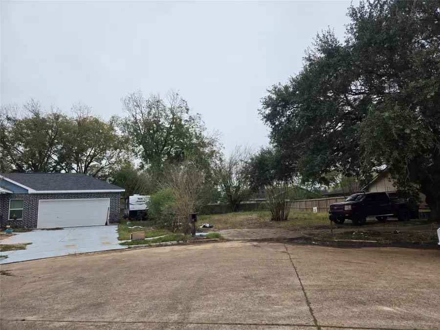 7111 Towerview Lane, Stafford Missouri City, TX 77489 - Image #3