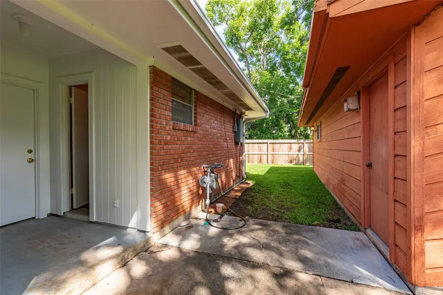 122 Blossom Street, Lake Jackson, TX 77566 - #3