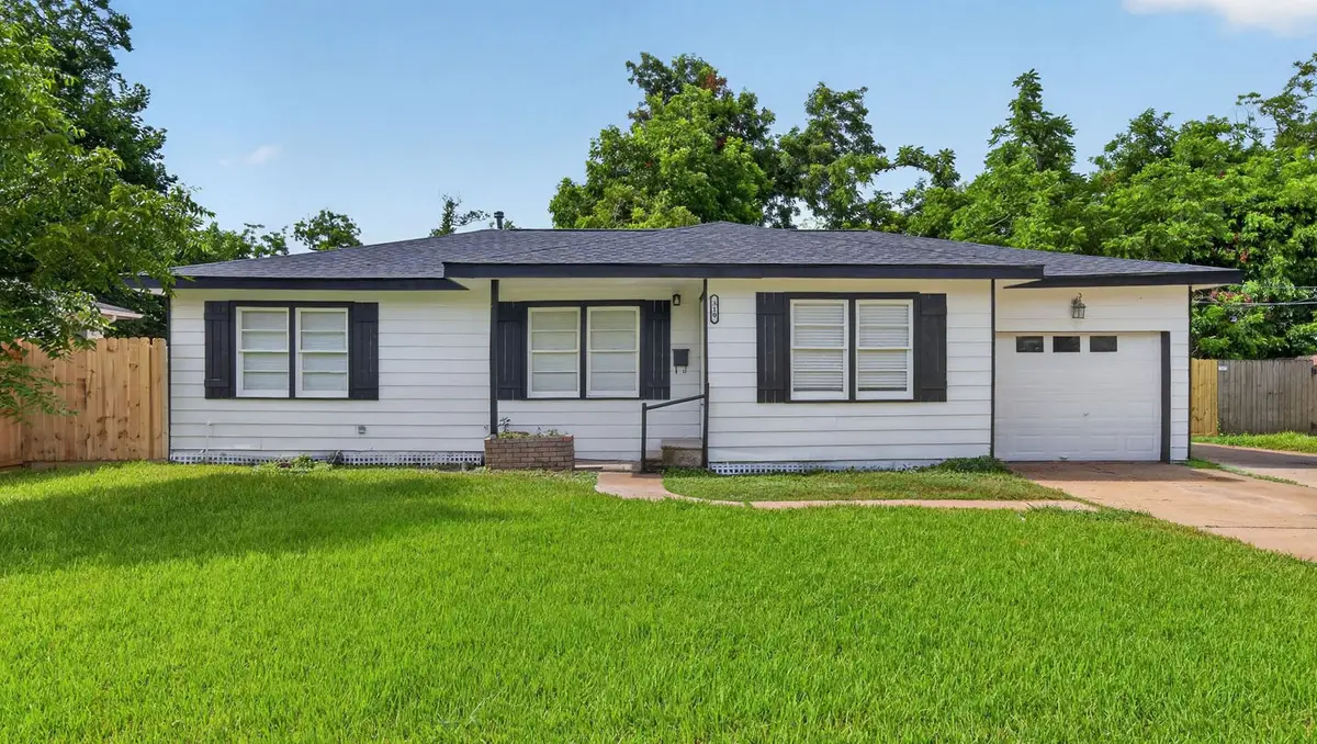 310 Nasturtium Street, Lake Jackson, TX 77566 - #1