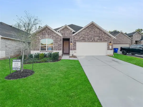 387 Westlake Terrace Drive, Conroe, TX 77304