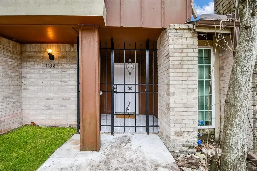 12569 Wellington Park Drive, Houston, TX 77072 - Image #2