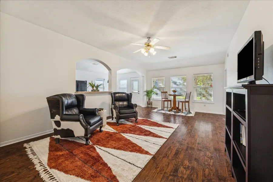 814 Sand Dollar Court, La Marque, TX 77568 - Image #3