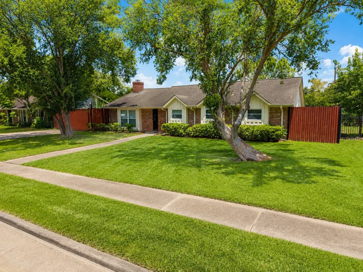 7718 Hiawatha Drive, Houston, TX 77036 - #1