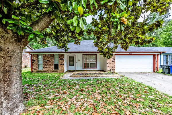 3028 Winding Way, Huntsville, TX 77340
