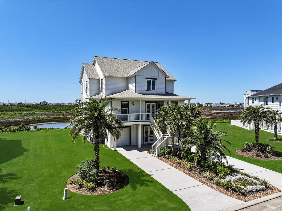 3914 Curlew Drive, Galveston, TX 77554 - Image #1