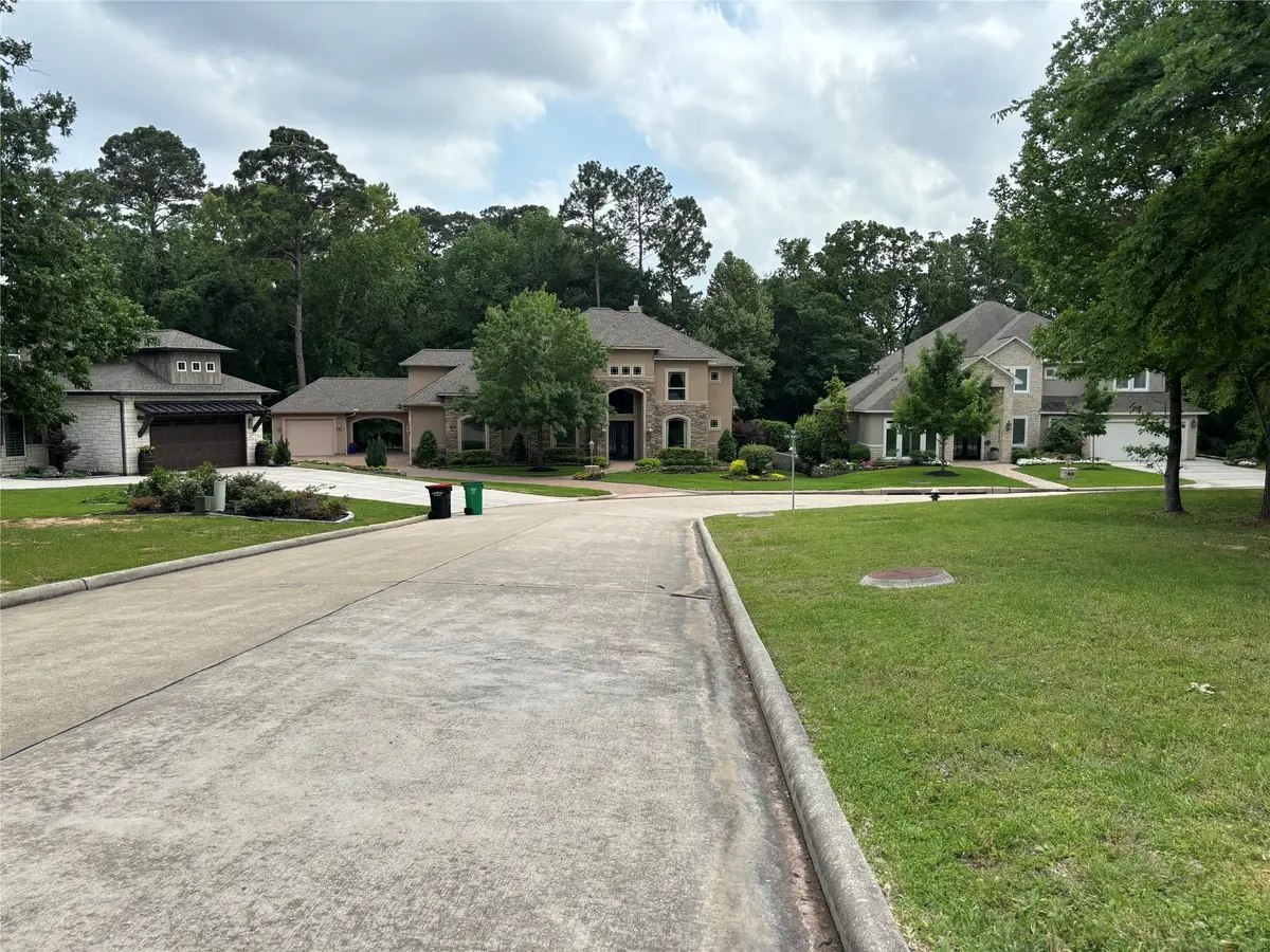 313 Pine Brook Drive, Montgomery, TX 77356 - Image #1