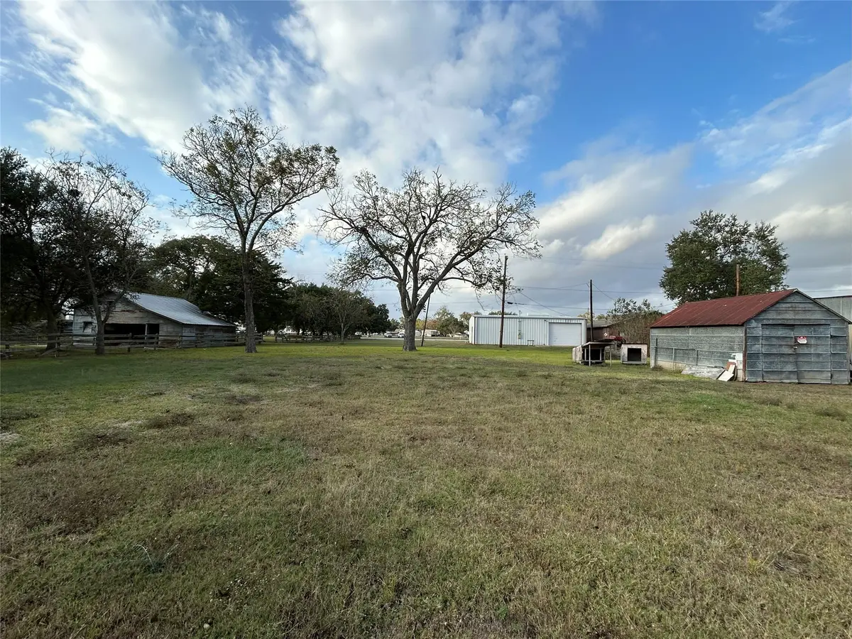 810 Morris Street, East Bernard, TX 77435 - Image #1