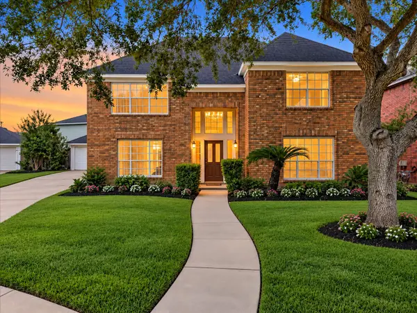 2108 Cherry Hills Drive, League City, TX 77573