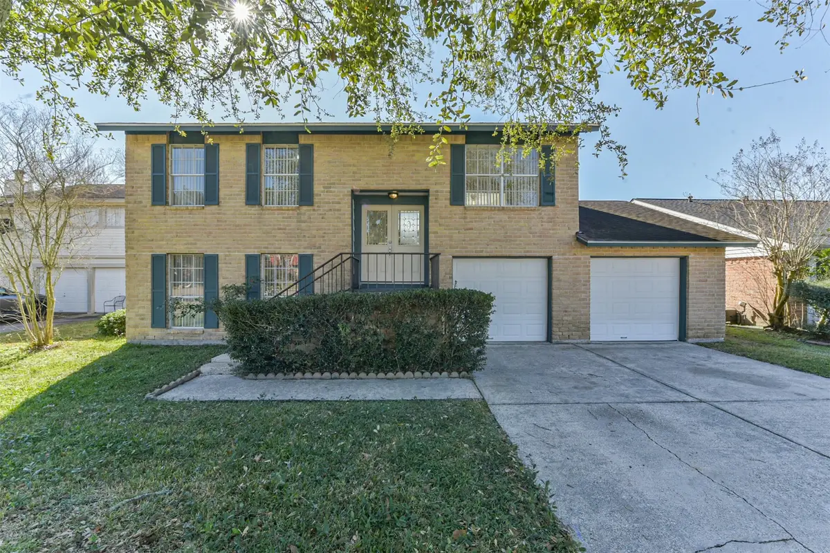 406 Mcconn Court, Houston, TX 77598 - Image #1