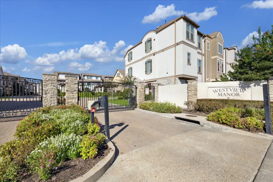 6735 Highclere Manor Lane, Houston, TX 77055 - Image #3