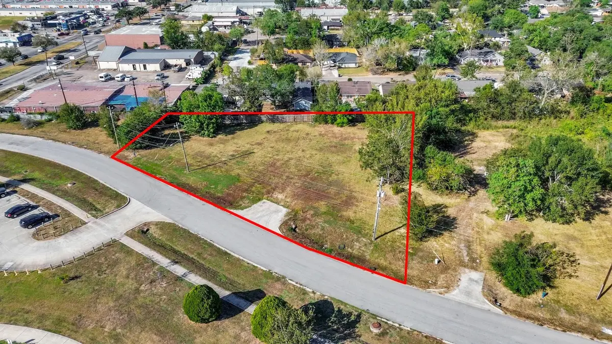 5441 Simsbrook Drive, Houston, TX 77045 - Image #1