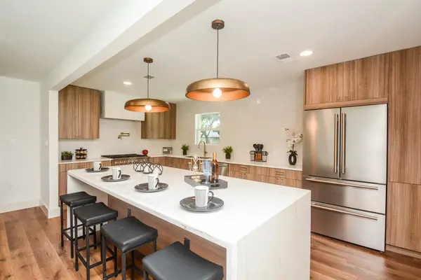 6214 Yarwell Drive, Houston, TX 77096