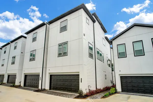 2804 Grand Fountains Drive #C, Houston, TX 77054