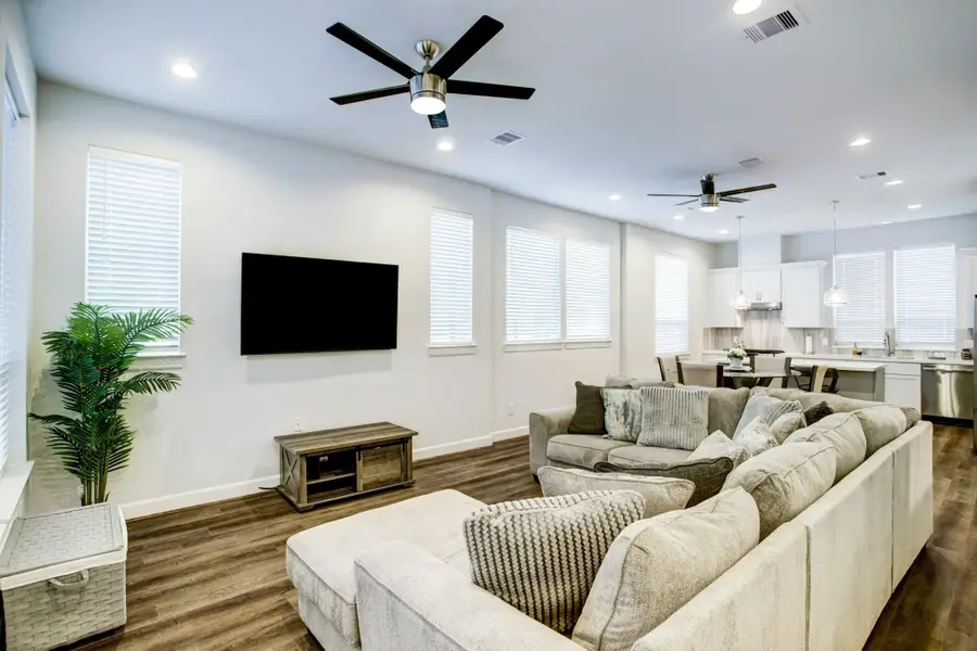 2804 Grand Fountains Drive #C, Houston, TX 77054 - Image #2