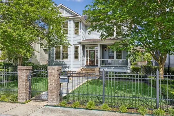 2216 Arlington Street, Houston, TX 77008