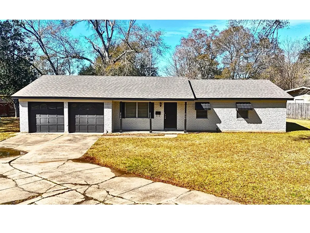 390 Bradford Drive, Beaumont, TX 77707 - #1