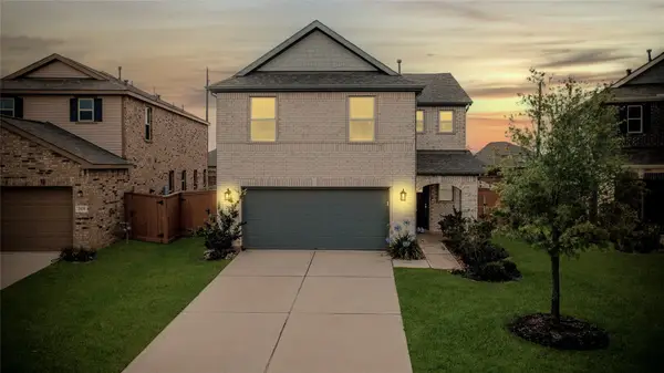 2916 Shimmer Edge Drive, Katy, TX 77493