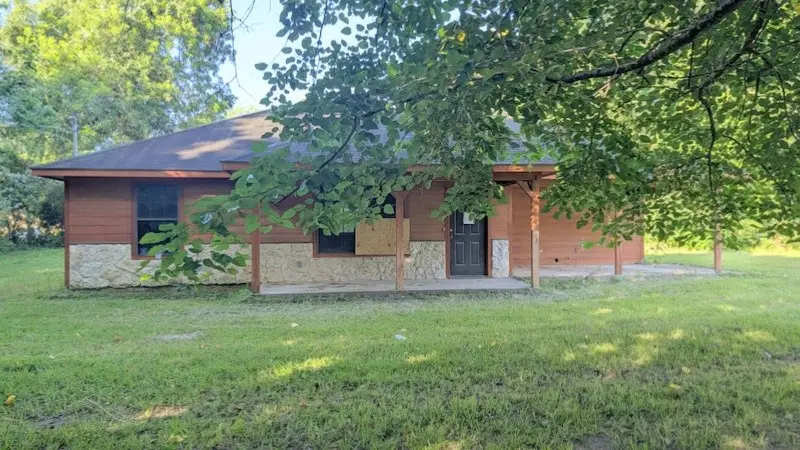 150 E 3rd Street, Groveton, TX 75845 - #2