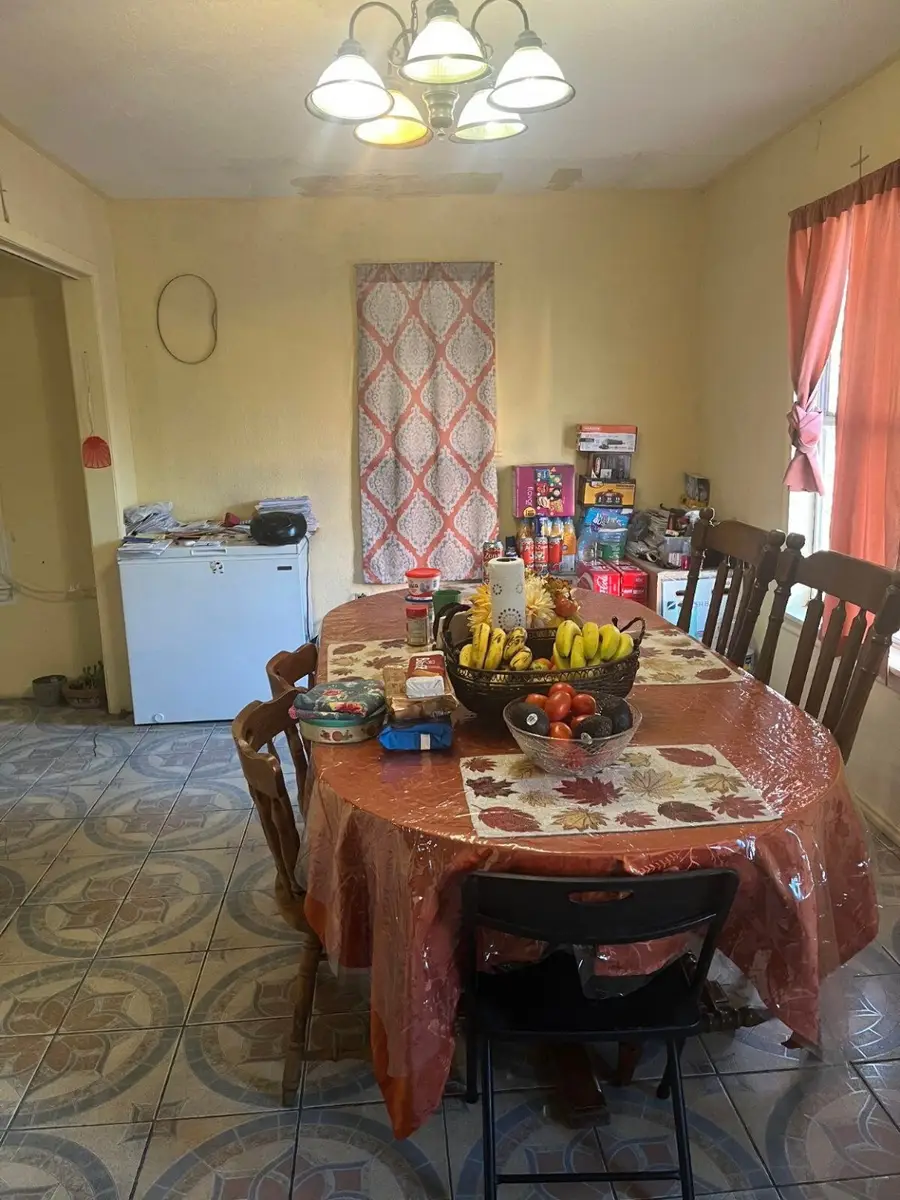 905 Avenue T, Del Rio, TX 78840 - Image #2