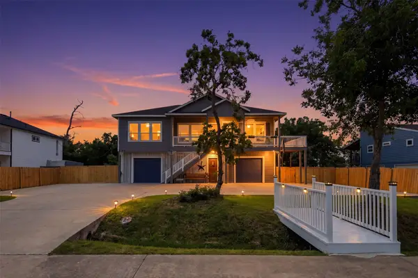 613 Oakdale Street, La Porte, TX 77571