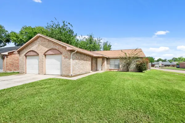 2902 Lacewing Lane, Houston, TX 77067