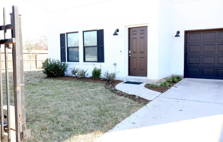 6320 Laura Koppe Road, Houston, TX 77016 - Image #2