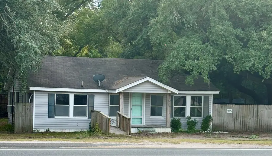 410 E 1st Street, Groveton, TX 75845 - Image #2