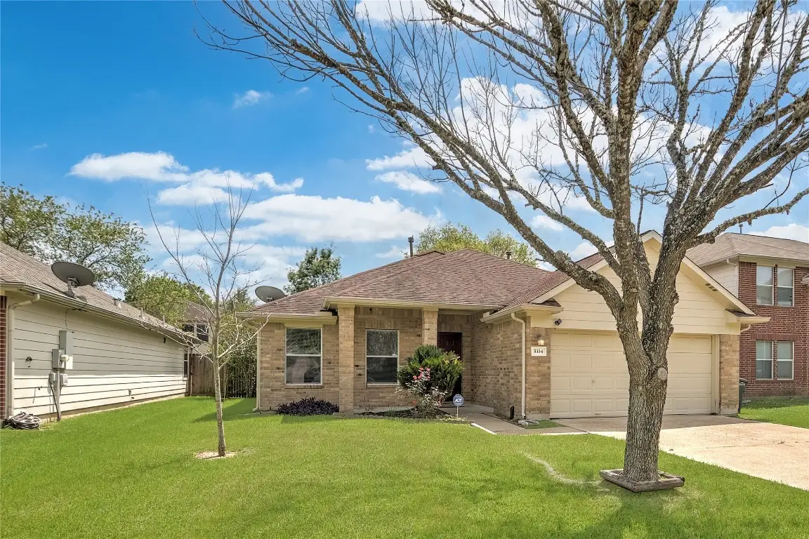5334 Cinnamon Lake Drive Drive, Baytown, TX 77521 - #1