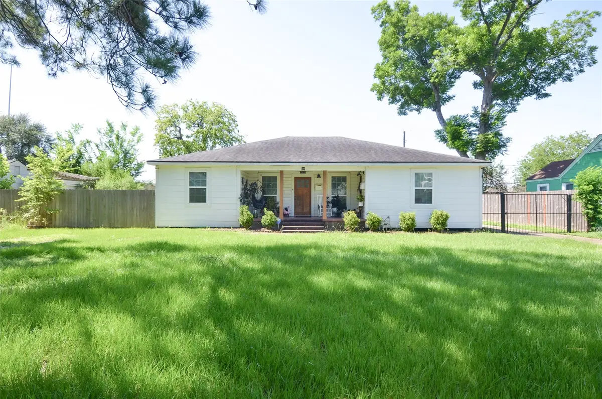 219 W 30th Street, Houston, TX 77018 - #1