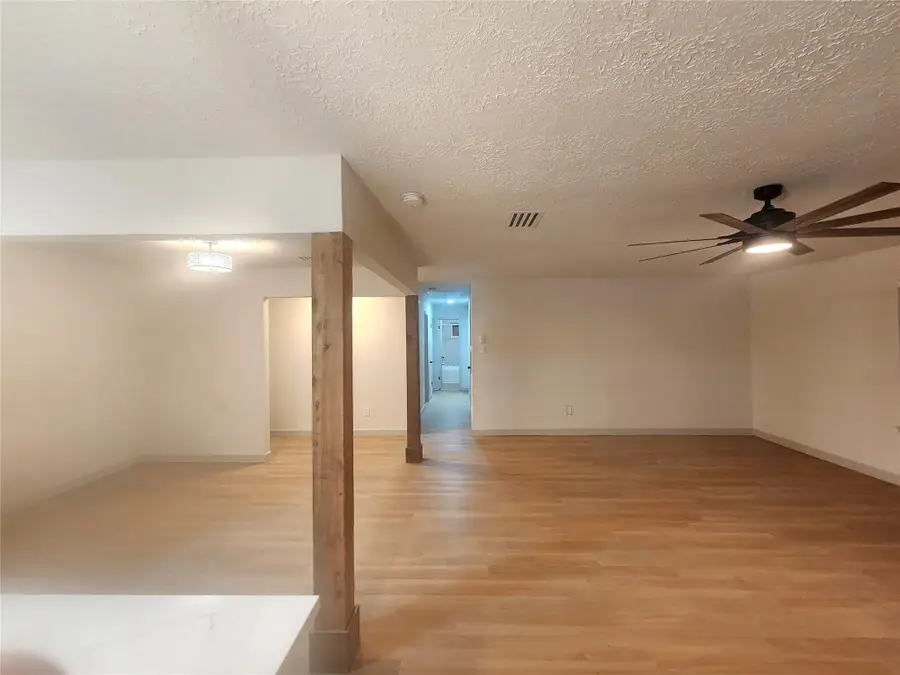 4906 Valley View Drive, La Porte, TX 77571 - Image #2