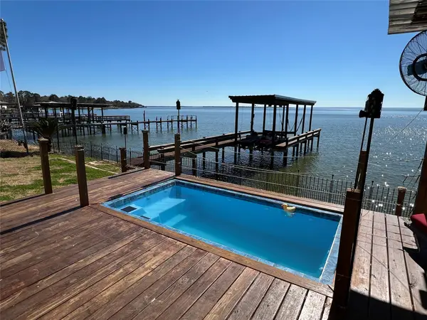 187 Panther, Onalaska, TX 77360