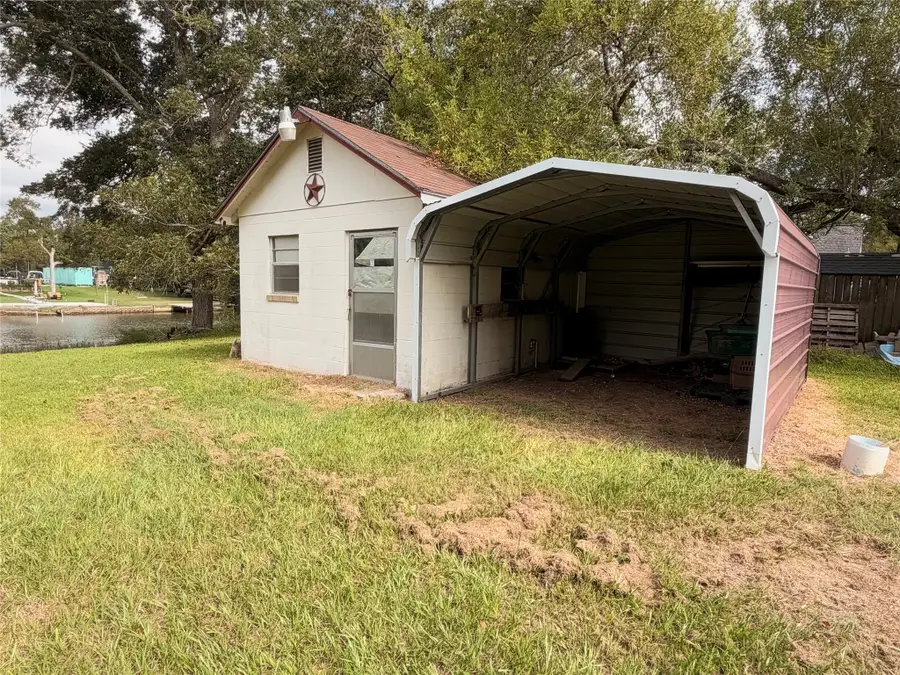 86 Lillian Lane, Sargent, TX 77414 - #2