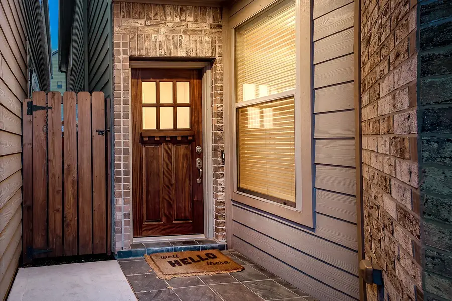 1046 W 26th Street, Houston, TX 77008 - #2