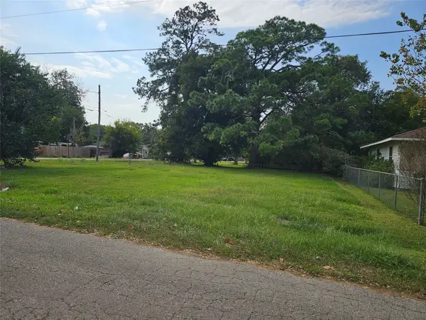 2420 Sycamore Avenue, Bay City, TX 77414