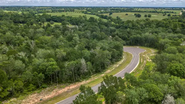 2-25 Millwood Trail, Brenham, TX 77833