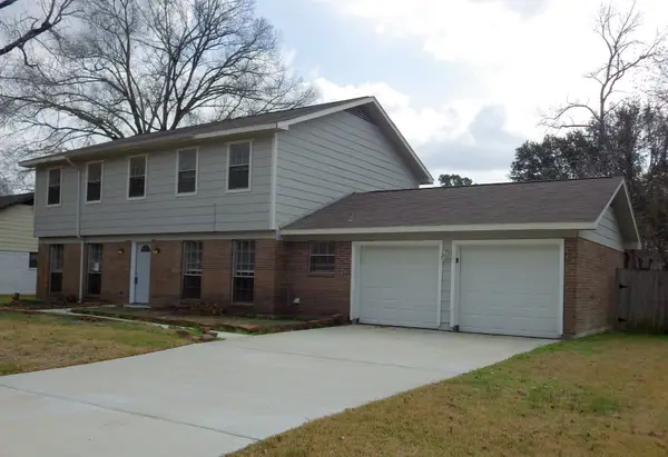 2687 S Woodloch Street, Woodloch, TX 77385