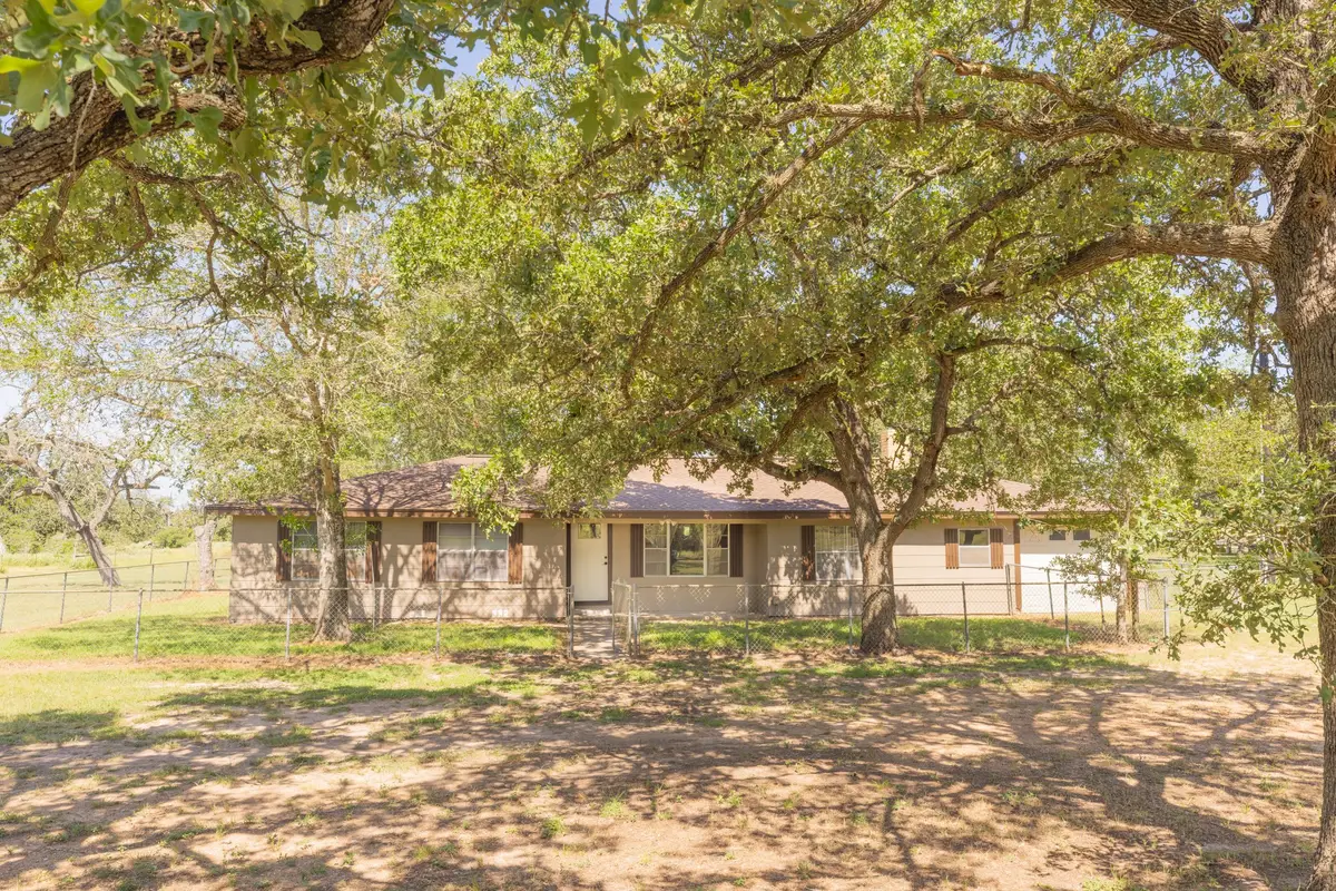 1130 County Road 1g, Hallettsville, TX 77964 - #1