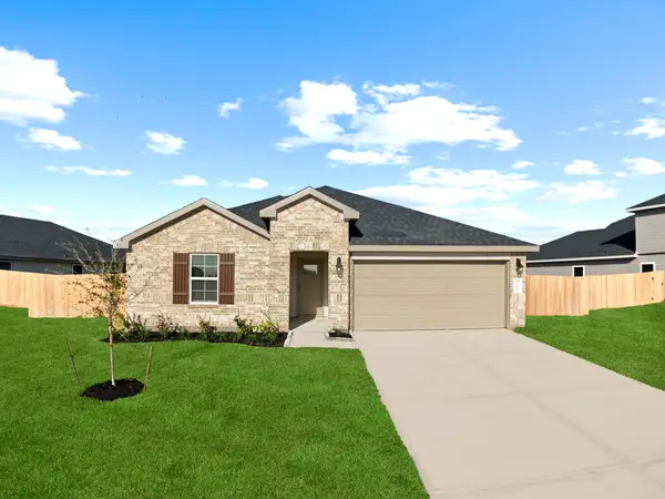 9010 Rose Water Trail, Iowa Colony, TX 77583
