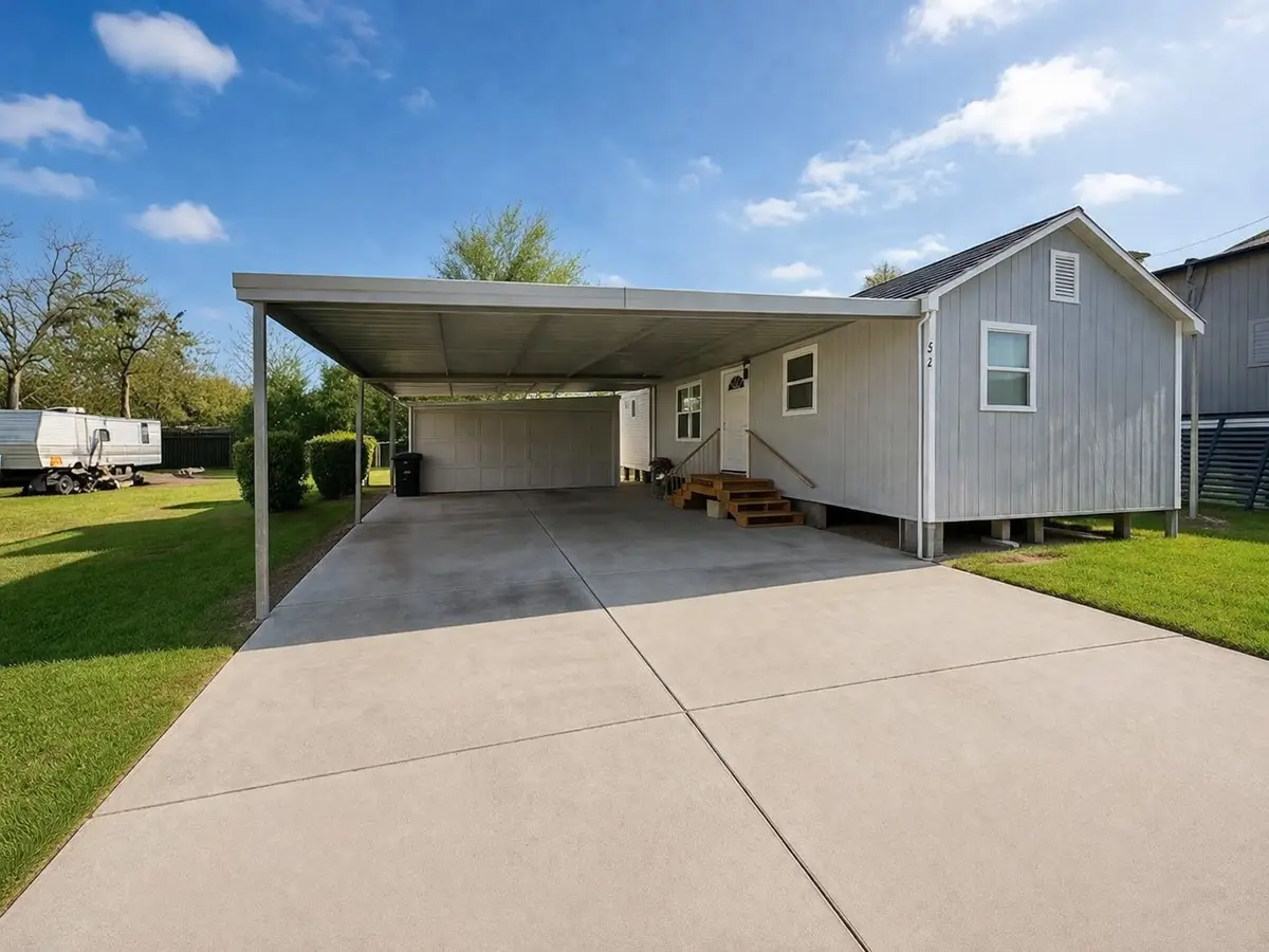 217 W Mulberry Avenue, Wharton, TX 77488 - #1