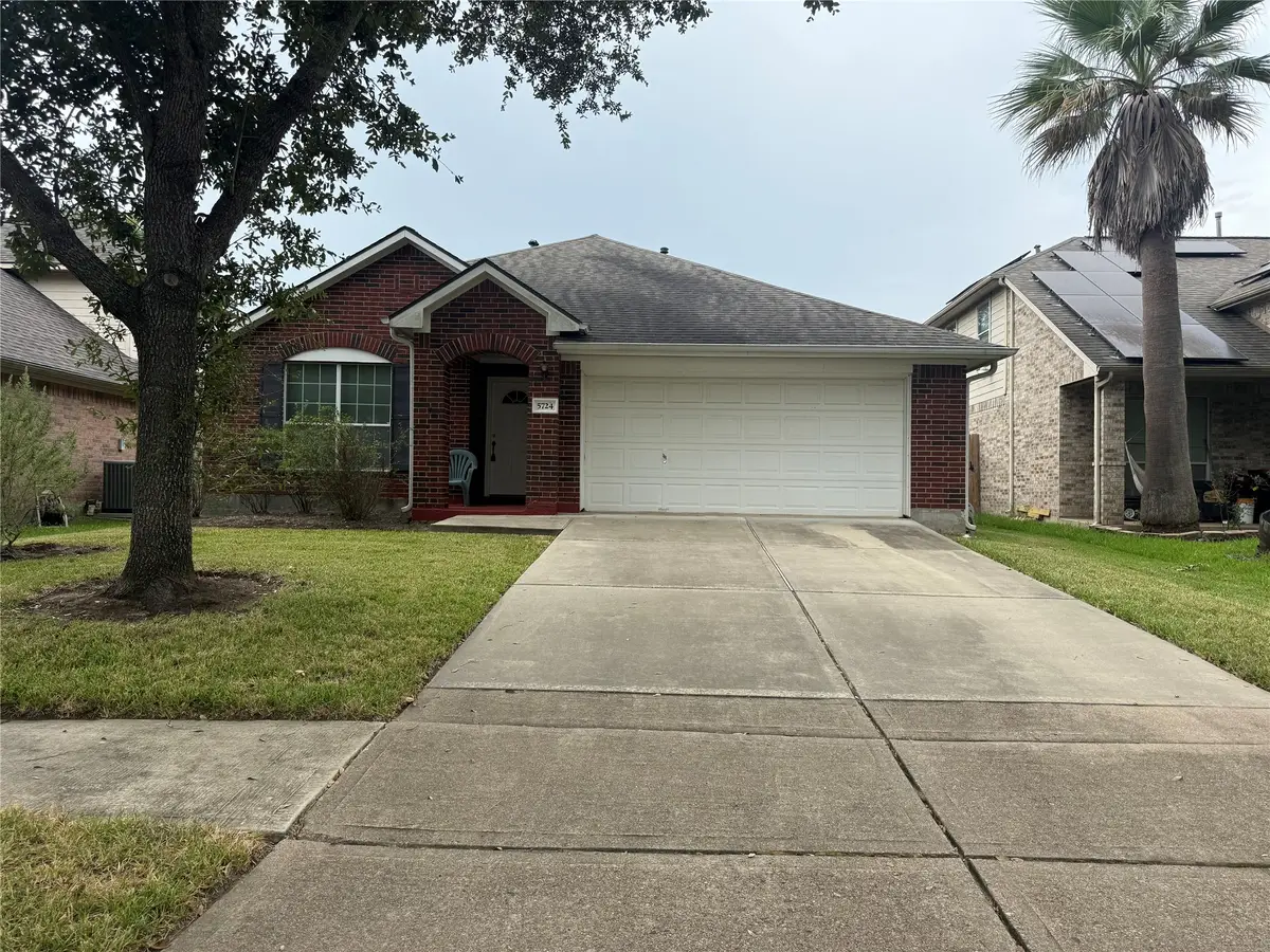 5724 Montclair Hill Lane, Rosharon, TX 77583 - #1
