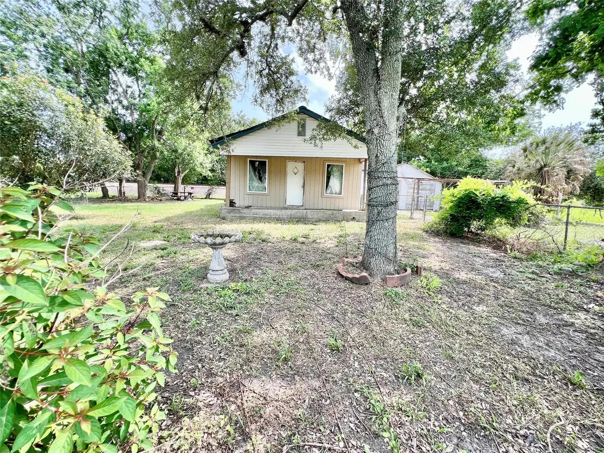 15119 Highway 6, Santa Fe, TX 77517 - #1