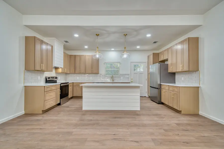 433 Lindsey Street, Daingerfield, TX 75638 - #3