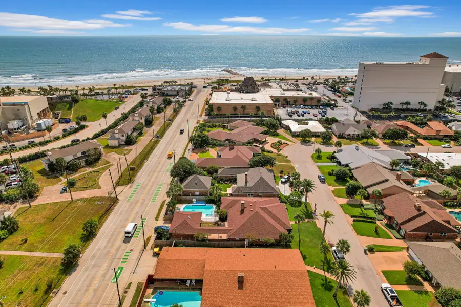 56 Adler Circle, Galveston, TX 77551 - Image #3