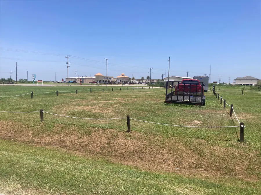 992 Meynig, Crystal Beach, TX 77650 - #3