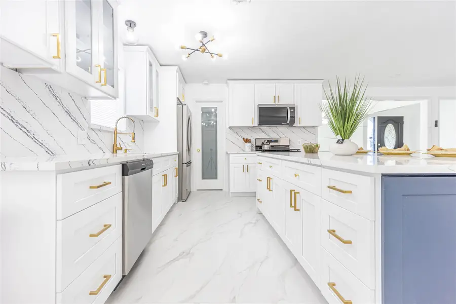 15802 Edenvale Street, Friendswood, TX 77546 - Image #3