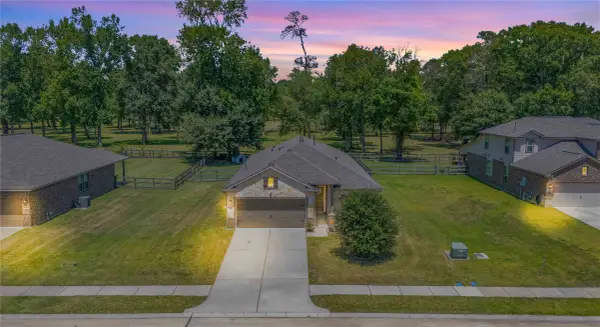 218 Rocky Ridge Drive, Anahuac, TX 77514