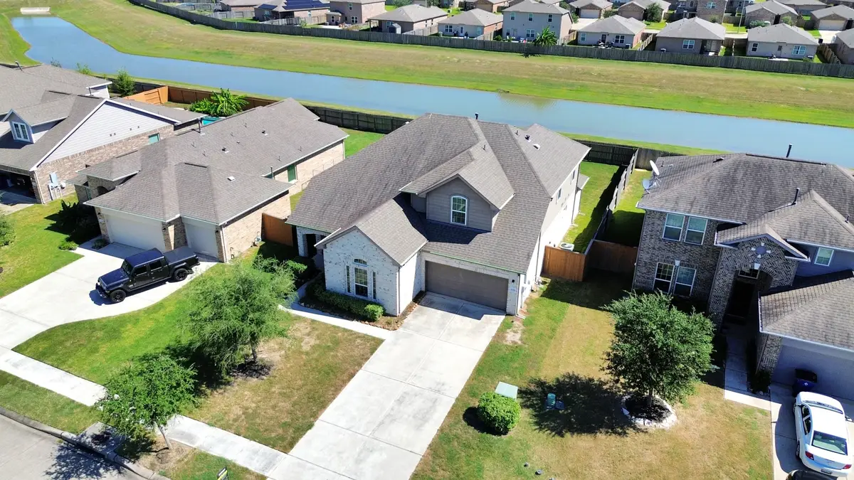 2326 Kelson Cove Drive, La Marque, TX 77568 - Image #1