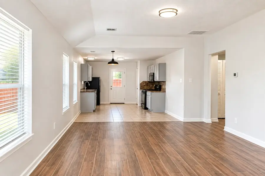 10919 View Pointe Ln, Houston, TX 77034 - #2
