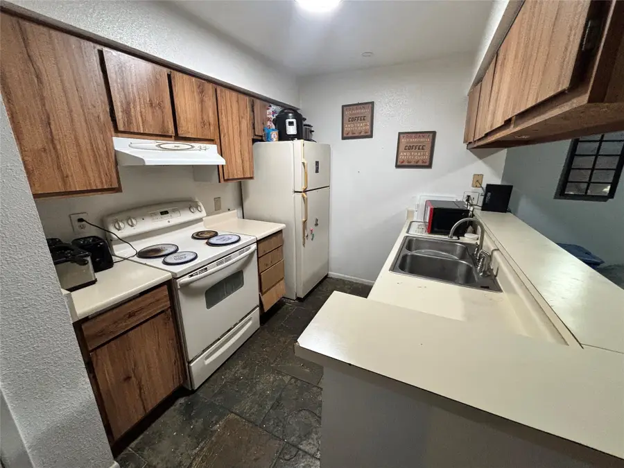 8918 Bissonnet Street #207, Houston, TX 77074 - Image #2